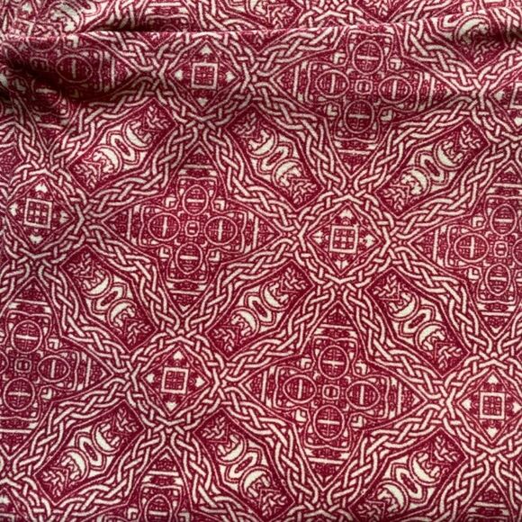 0232 LuLaRoe Size OS Leggings Red and Cream Geometric Print New - Picture 3 of 5